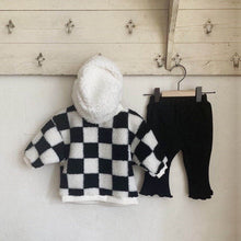 Load image into Gallery viewer, Sherpa Pullover - Black Check