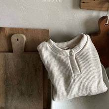 Load image into Gallery viewer, Egg Tee - Two Colours