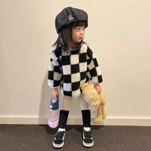 Load image into Gallery viewer, Sherpa Pullover - Black Check