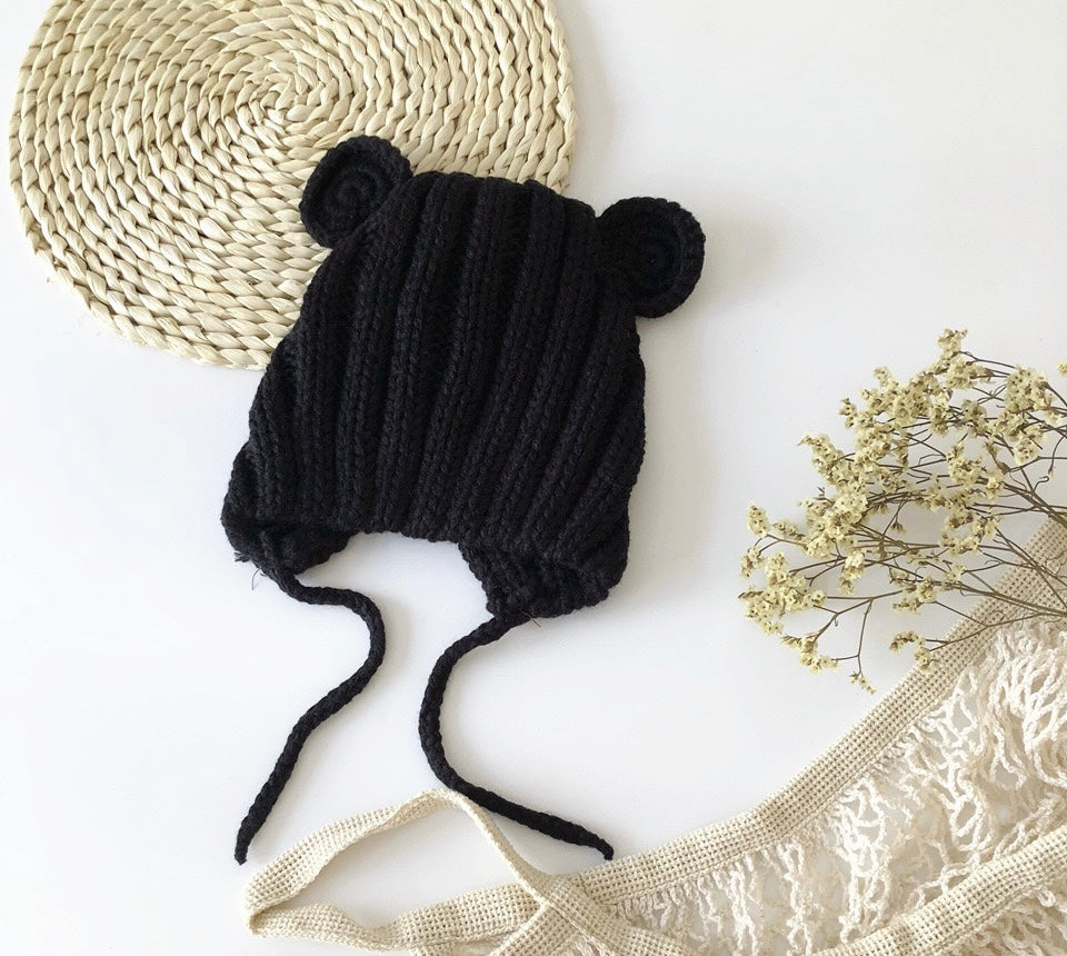 Ribbed Knit Bear Beanie - Black