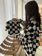Load image into Gallery viewer, Sherpa Pullover - Black Check
