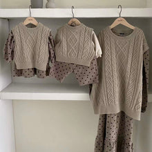 Load image into Gallery viewer, Knit Vest - Three Colours
